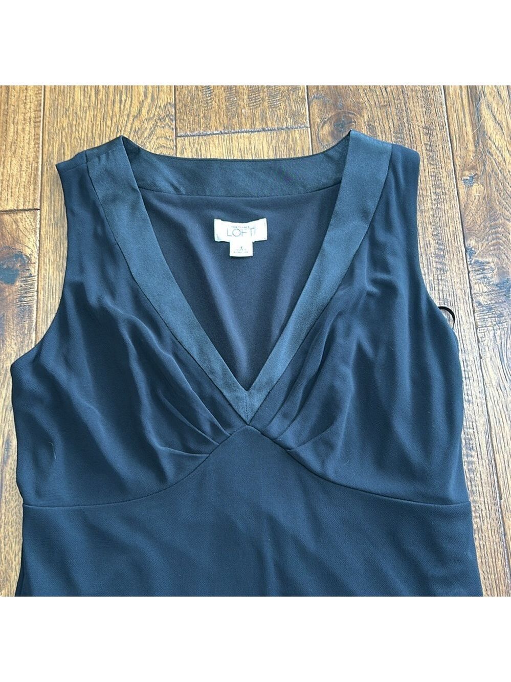 LOFT: Black V-Neck Midi Dress: Size 4 - Picture 4 of 9